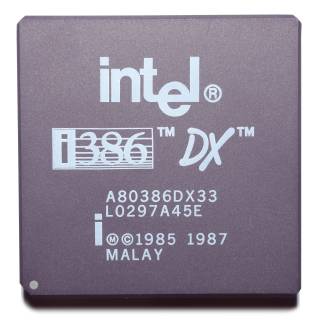 Processeur Intel A80386DX33.