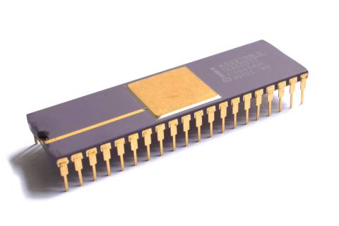 Processeur Intel C8085AH.